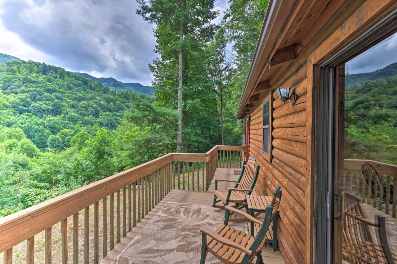 Quaint Log Cabin With Views Near West Jefferson Warrensville Exteriör bild