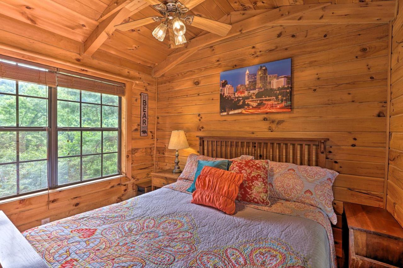 Quaint Log Cabin With Views Near West Jefferson Warrensville Exteriör bild