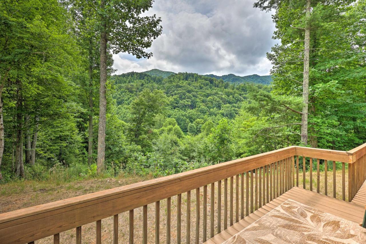 Quaint Log Cabin With Views Near West Jefferson Warrensville Exteriör bild